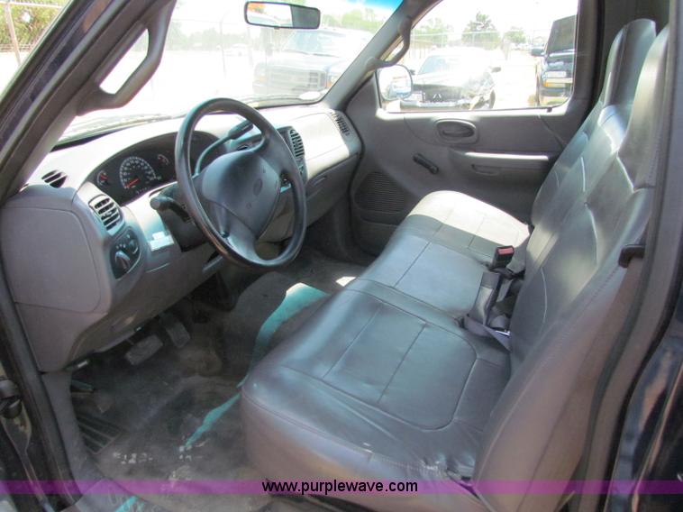 image for item D5327 2002 Ford F150 XL pickup truck