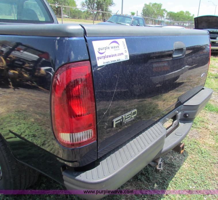 image for item D5327 2002 Ford F150 XL pickup truck