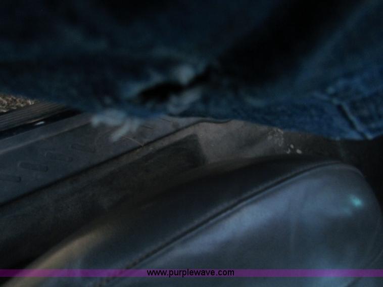 image for item D5327 2002 Ford F150 XL pickup truck