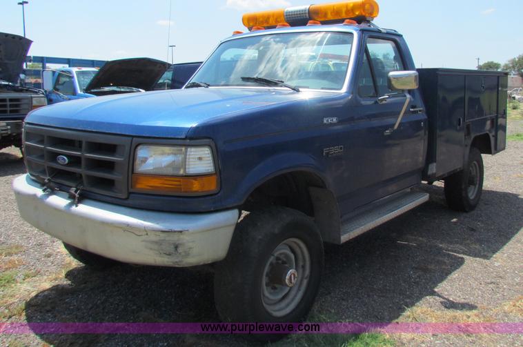 image for item D5328 1994 Ford F350 XL utility pickup truck