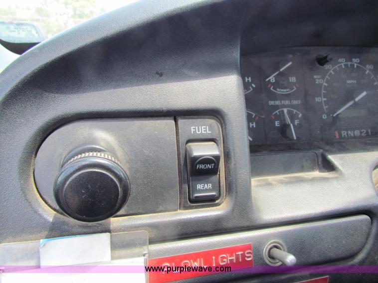 image for item D5328 1994 Ford F350 XL utility pickup truck