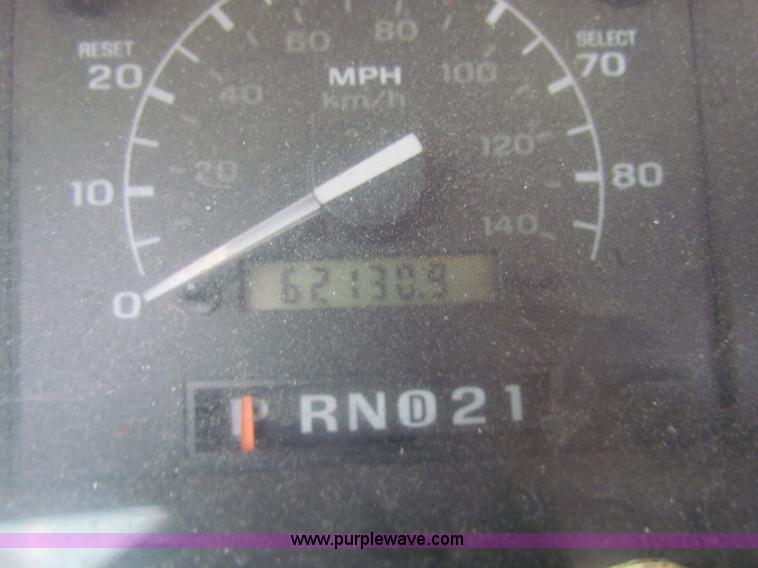 image for item D5328 1994 Ford F350 XL utility pickup truck