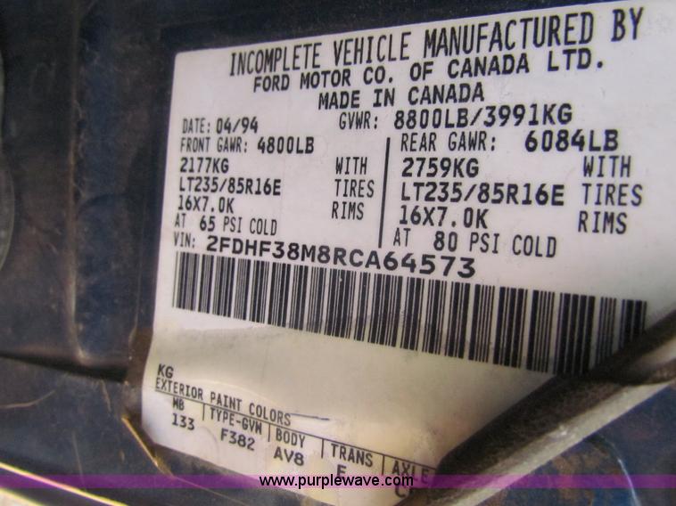 image for item D5328 1994 Ford F350 XL utility pickup truck