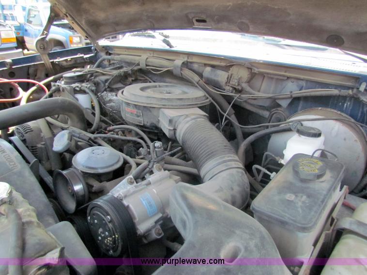 image for item D5328 1994 Ford F350 XL utility pickup truck