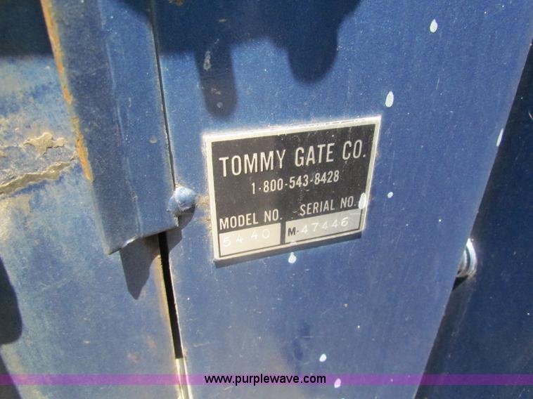 image for item D5328 1994 Ford F350 XL utility pickup truck