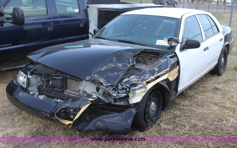 image for item D5330 2009 Ford Crown Victoria Police Interceptor