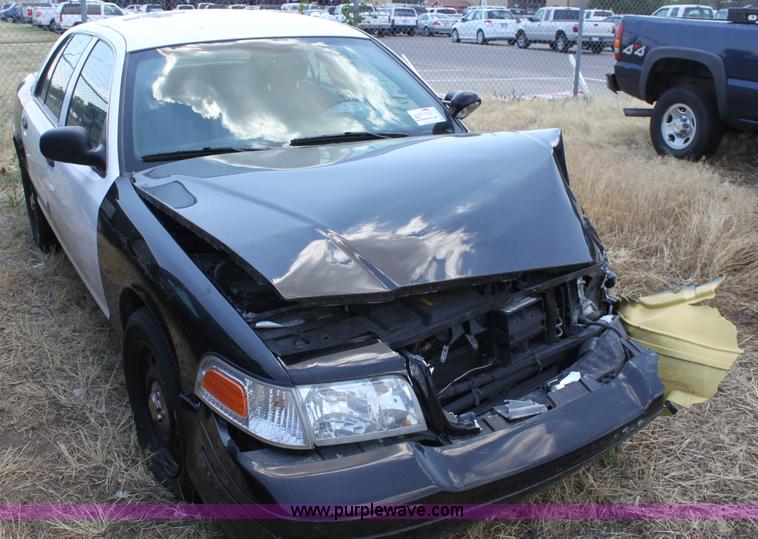 image for item D5330 2009 Ford Crown Victoria Police Interceptor