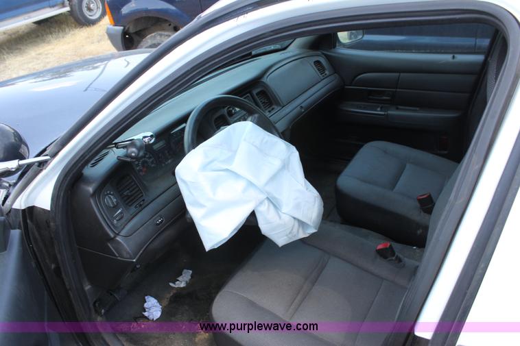 image for item D5330 2009 Ford Crown Victoria Police Interceptor