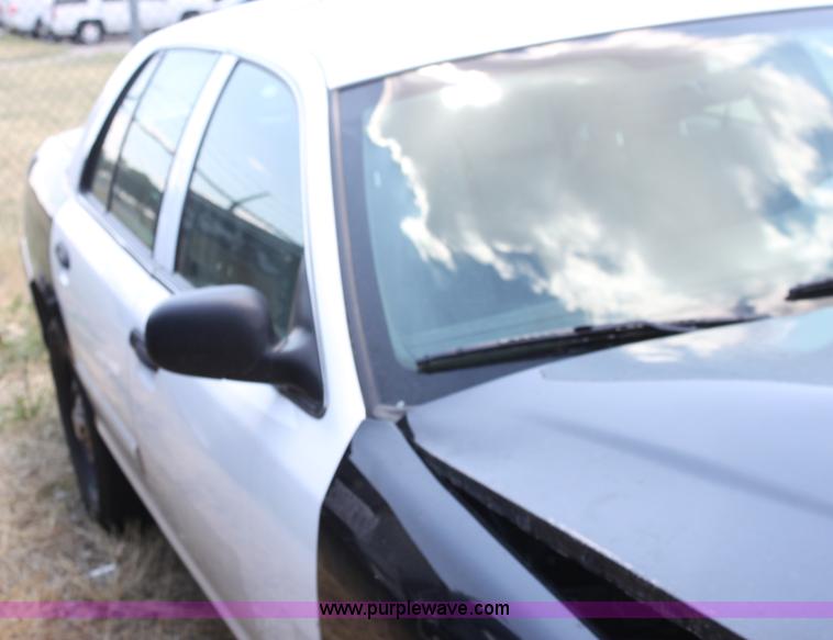 image for item D5330 2009 Ford Crown Victoria Police Interceptor