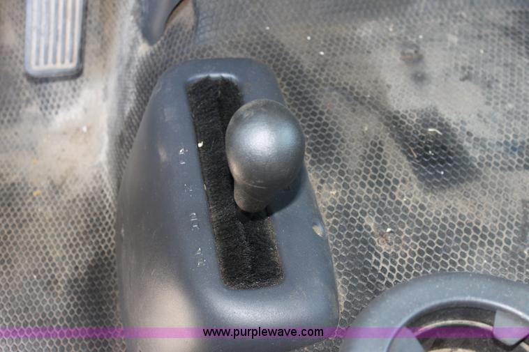 image for item D5331 2002 Chevrolet Silverado 2500 HD extended cab pickup truck