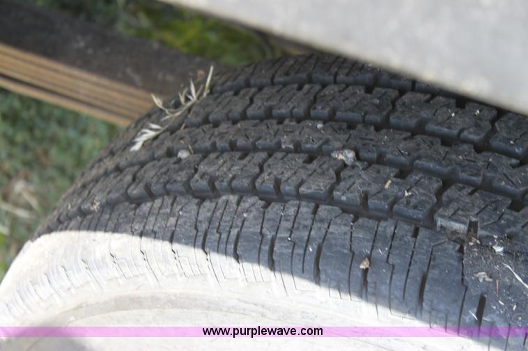 image for item D5331 2002 Chevrolet Silverado 2500 HD extended cab pickup truck