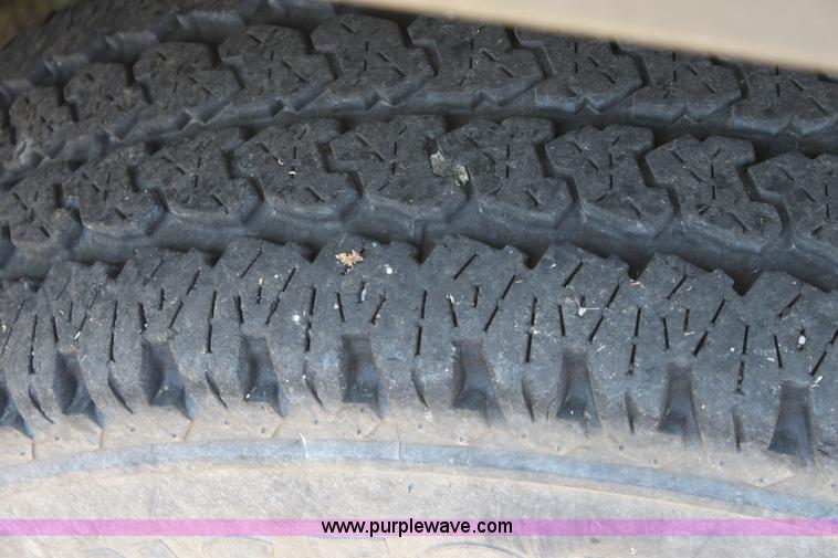 image for item D5331 2002 Chevrolet Silverado 2500 HD extended cab pickup truck