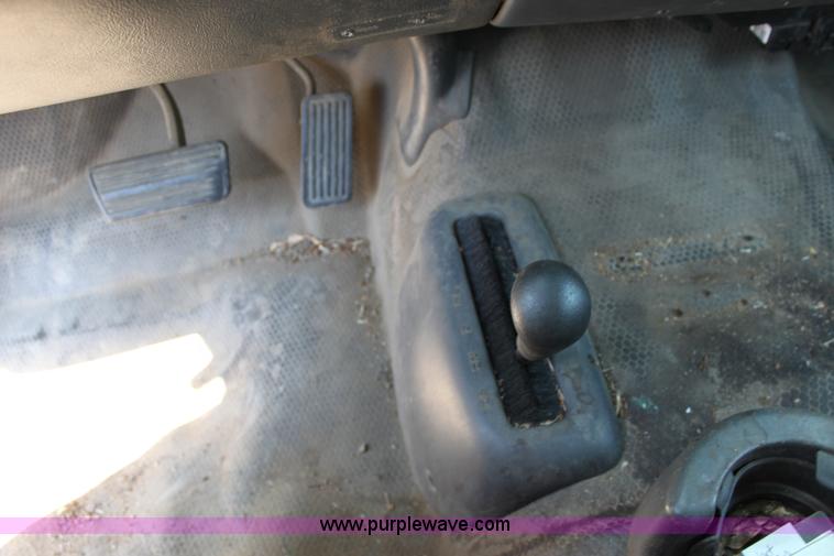 image for item D5332 2002 Chevrolet Silverado 2500 HD Crew Cab pickup truck