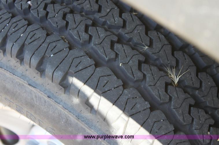 image for item D5332 2002 Chevrolet Silverado 2500 HD Crew Cab pickup truck