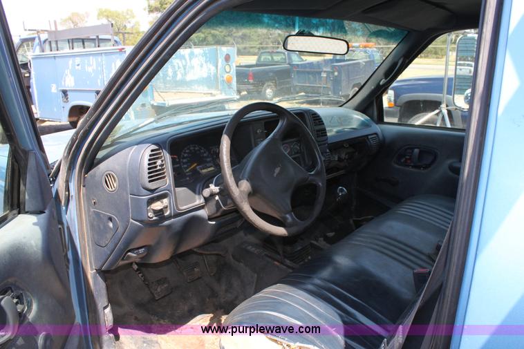 image for item D5334 1996 Chevrolet Cheyenne K3500 flatbed pickup truck