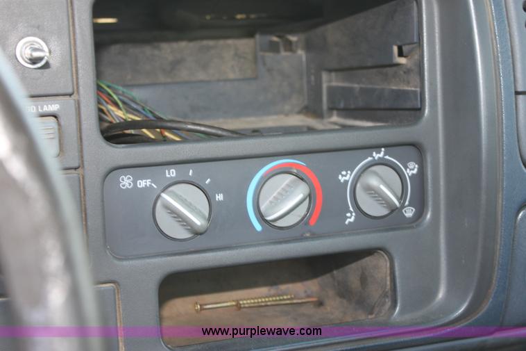 image for item D5334 1996 Chevrolet Cheyenne K3500 flatbed pickup truck