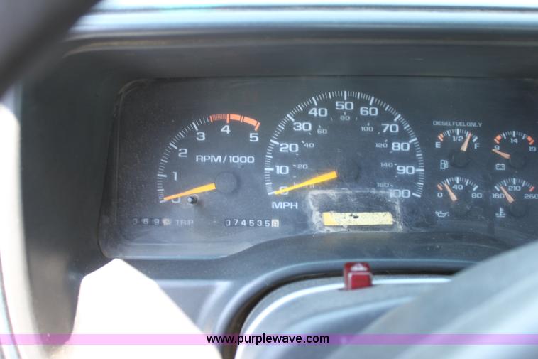 image for item D5334 1996 Chevrolet Cheyenne K3500 flatbed pickup truck