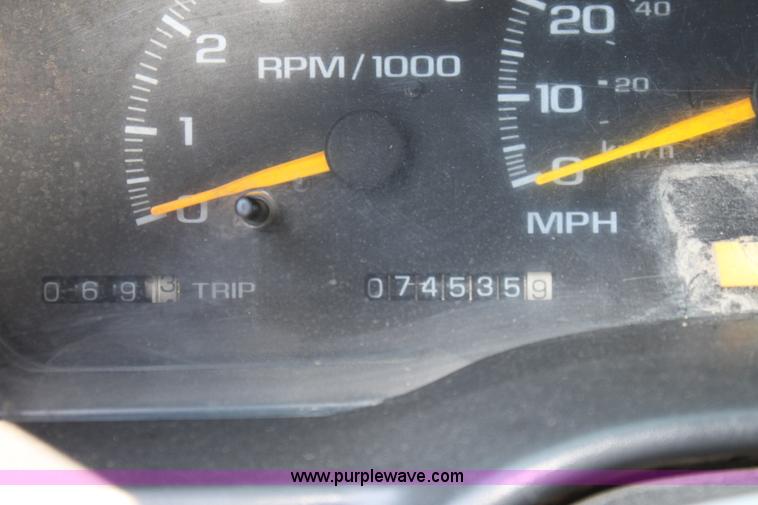 image for item D5334 1996 Chevrolet Cheyenne K3500 flatbed pickup truck