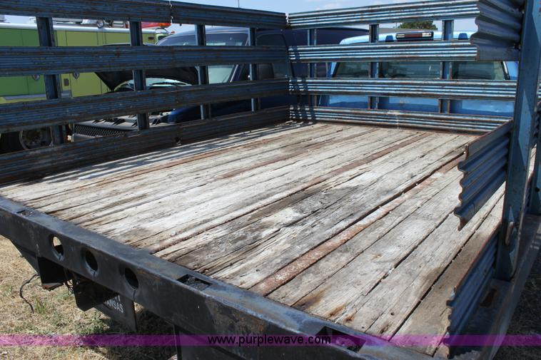 image for item D5334 1996 Chevrolet Cheyenne K3500 flatbed pickup truck