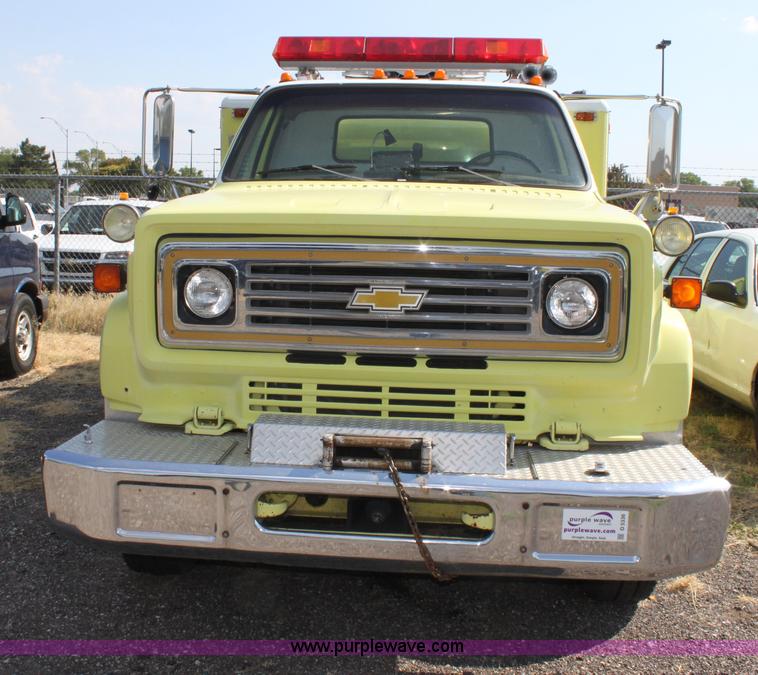 image for item D5336 1984 Chevrolet C70 lighting truck
