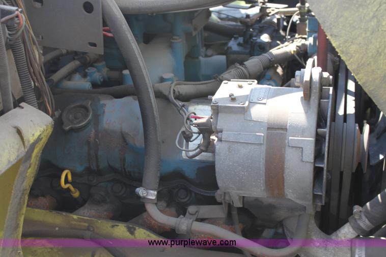 image for item D5336 1984 Chevrolet C70 lighting truck