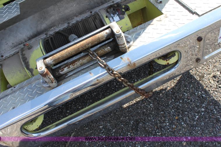 image for item D5336 1984 Chevrolet C70 lighting truck