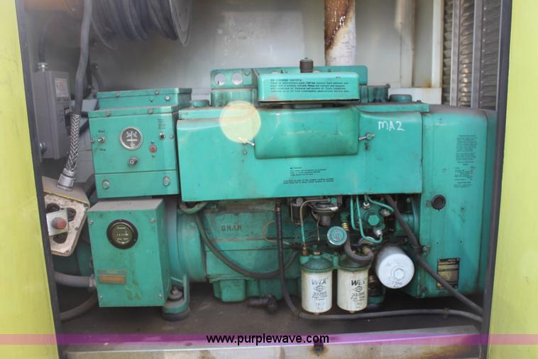 image for item D5336 1984 Chevrolet C70 lighting truck