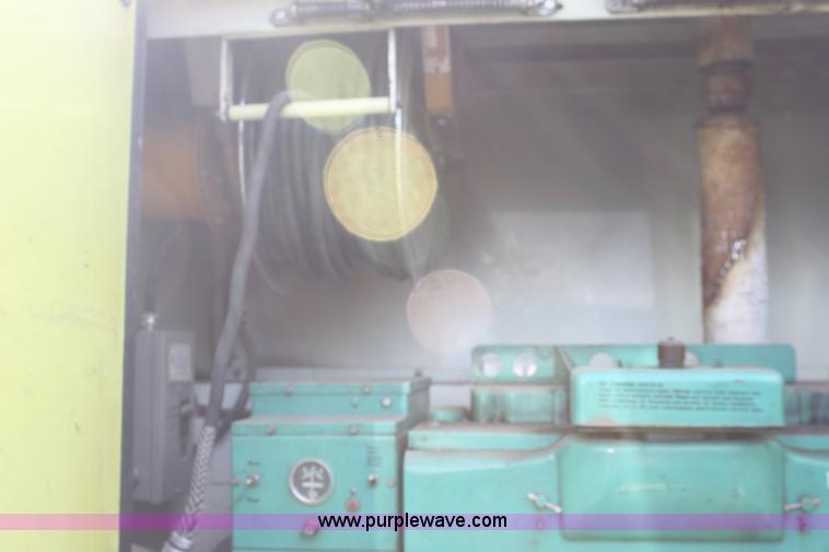 image for item D5336 1984 Chevrolet C70 lighting truck