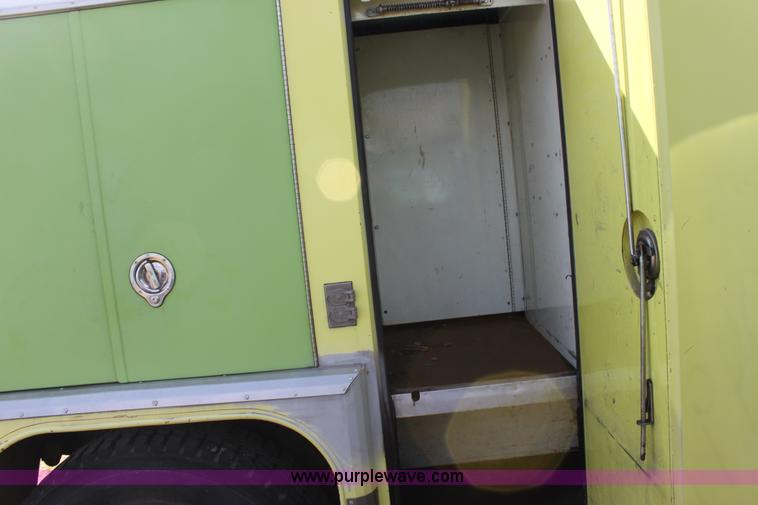 image for item D5336 1984 Chevrolet C70 lighting truck