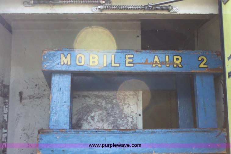 image for item D5336 1984 Chevrolet C70 lighting truck