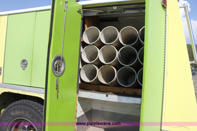 image for item D5336 1984 Chevrolet C70 lighting truck