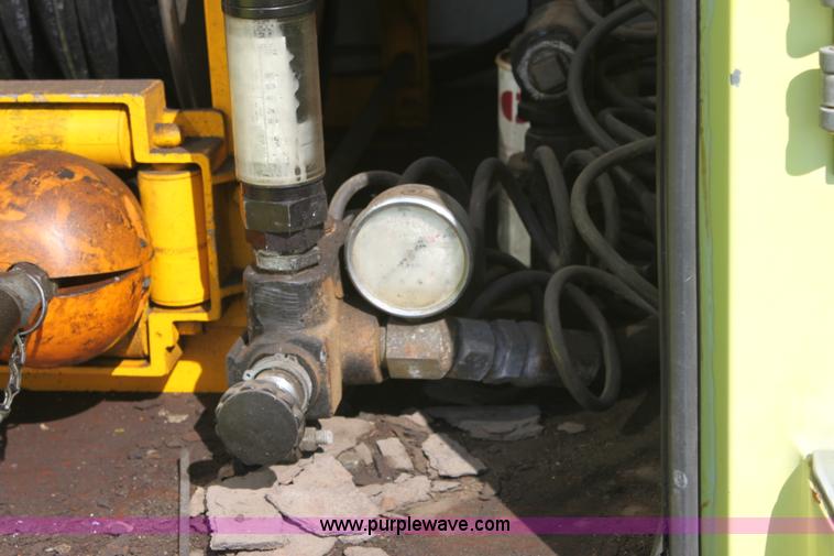 image for item D5336 1984 Chevrolet C70 lighting truck