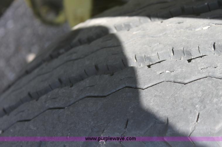 image for item D5336 1984 Chevrolet C70 lighting truck