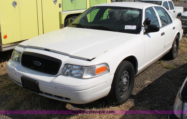 image for item D5337 2006 Ford Crown Victoria Police Interceptor