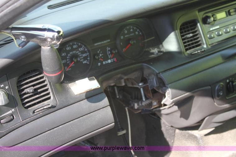 image for item D5337 2006 Ford Crown Victoria Police Interceptor