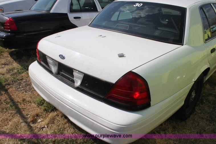 image for item D5337 2006 Ford Crown Victoria Police Interceptor