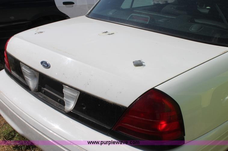image for item D5337 2006 Ford Crown Victoria Police Interceptor