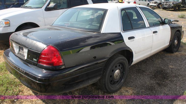 image for item D5338 2009 Ford Crown Victoria Police Interceptor