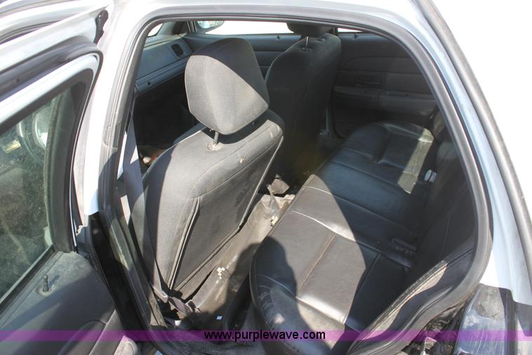 image for item D5338 2009 Ford Crown Victoria Police Interceptor