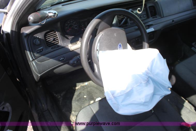 image for item D5338 2009 Ford Crown Victoria Police Interceptor