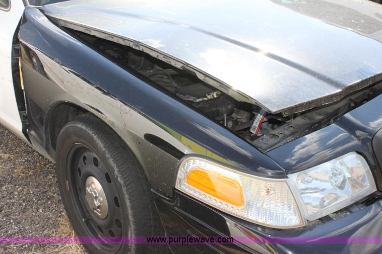 image for item D5338 2009 Ford Crown Victoria Police Interceptor