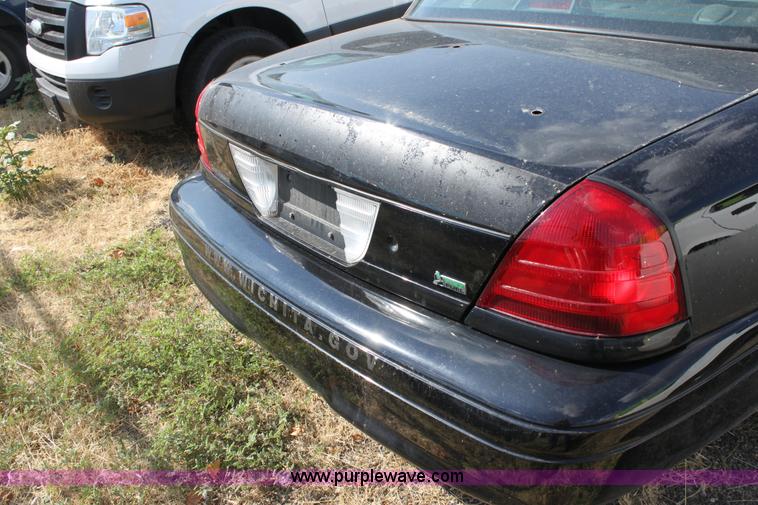 image for item D5338 2009 Ford Crown Victoria Police Interceptor