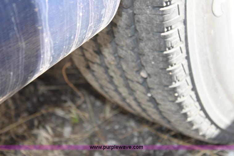 image for item D5340 2003 Chevrolet G2500 Express cargo van