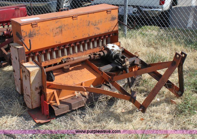 image for item D5348 52" seeder