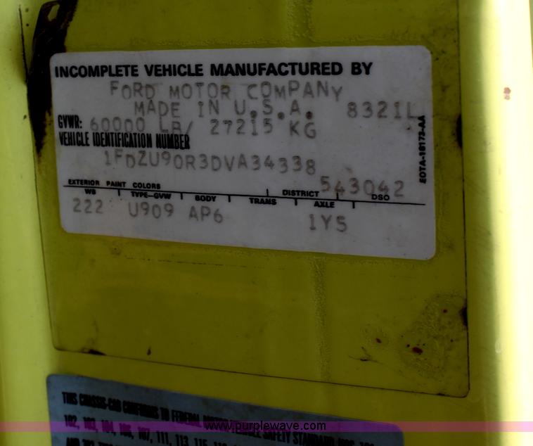 image for item D5386 1983 Ford 9000 water tender truck