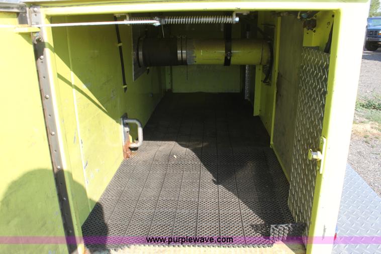 image for item D5386 1983 Ford 9000 water tender truck