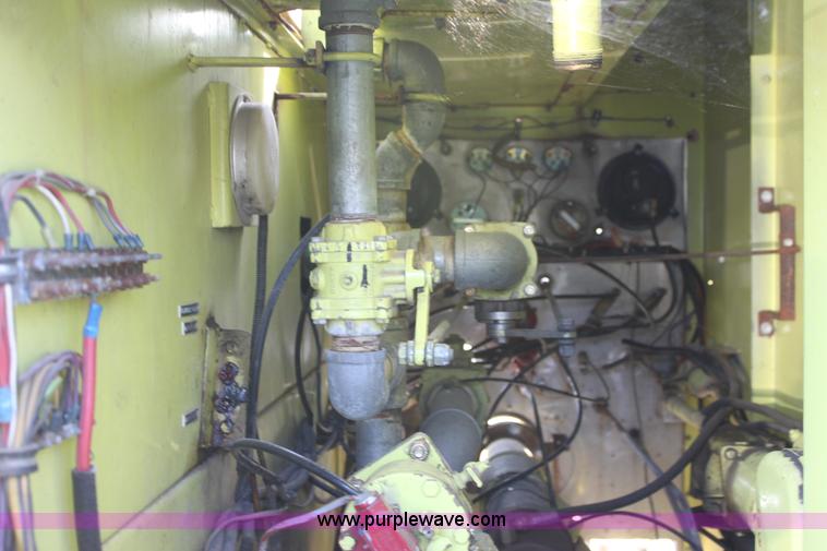 image for item D5386 1983 Ford 9000 water tender truck