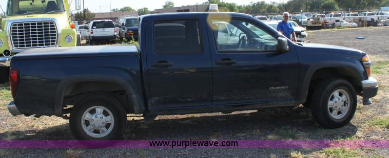 image for item D5387 2004 Chevrolet Colorado LS Crew Cab pickup truck