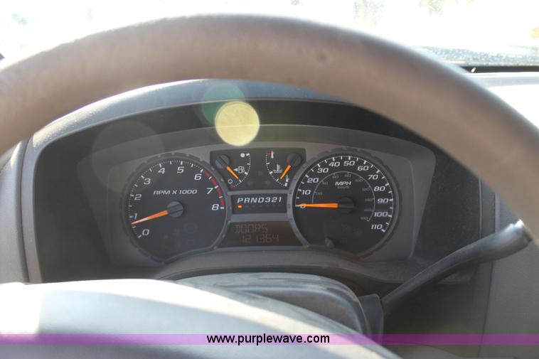 image for item D5387 2004 Chevrolet Colorado LS Crew Cab pickup truck
