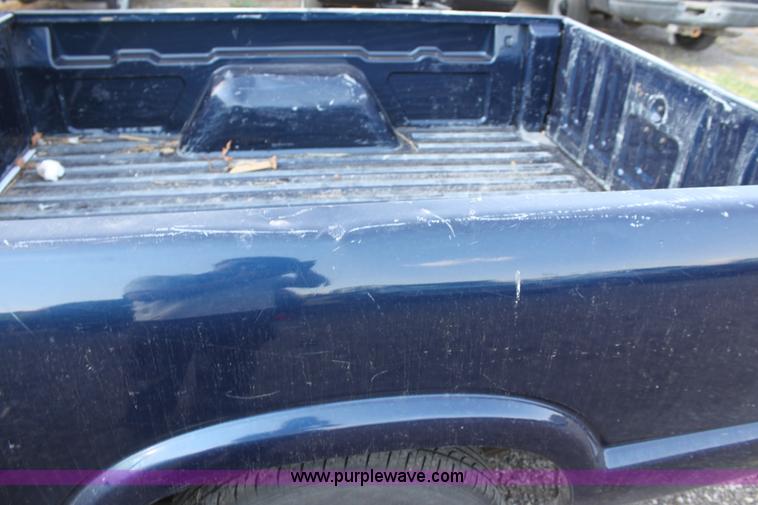 image for item D5388 2002 Chevrolet S10 pickup truck